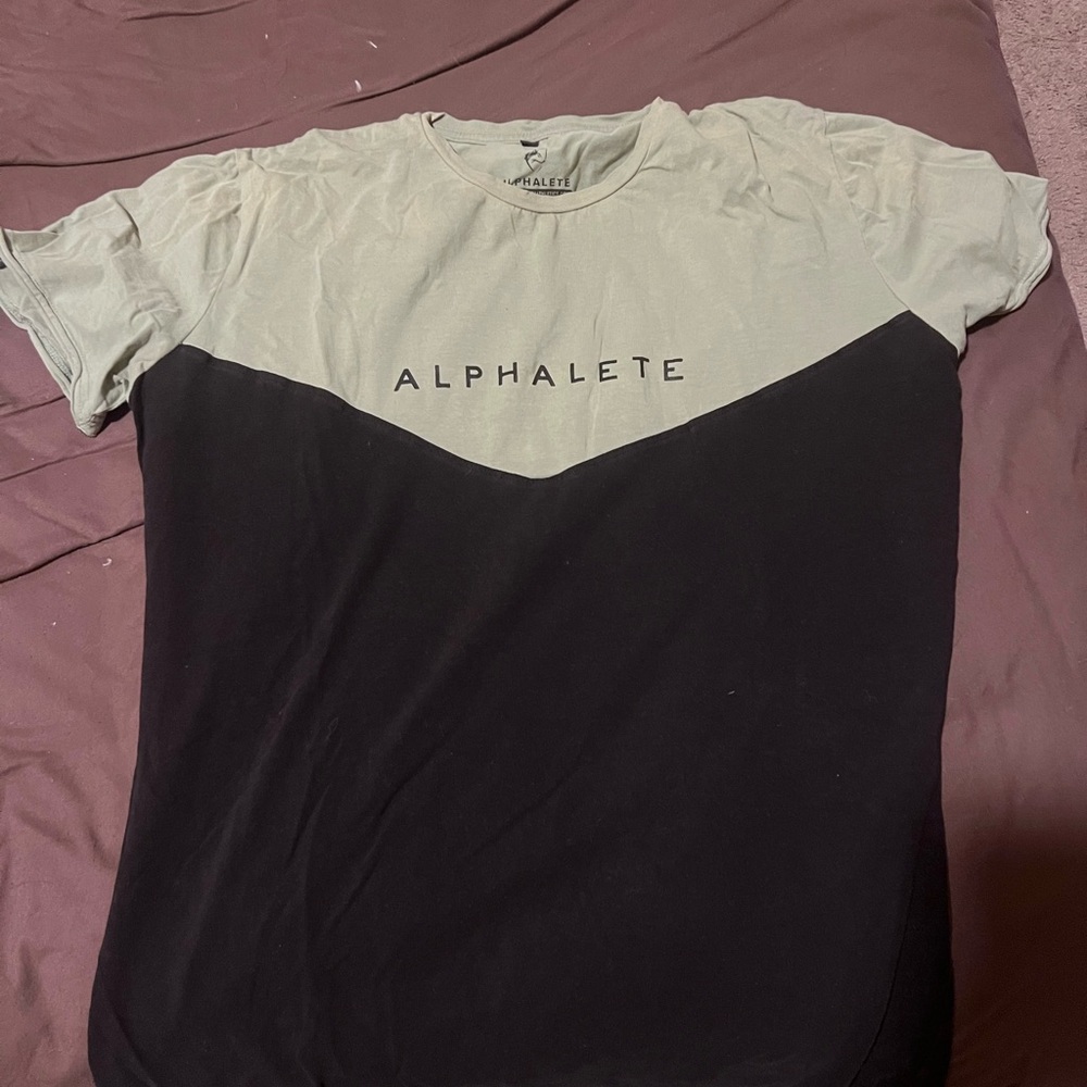 Alphalete Men's Two-Tone Black and green Tee
